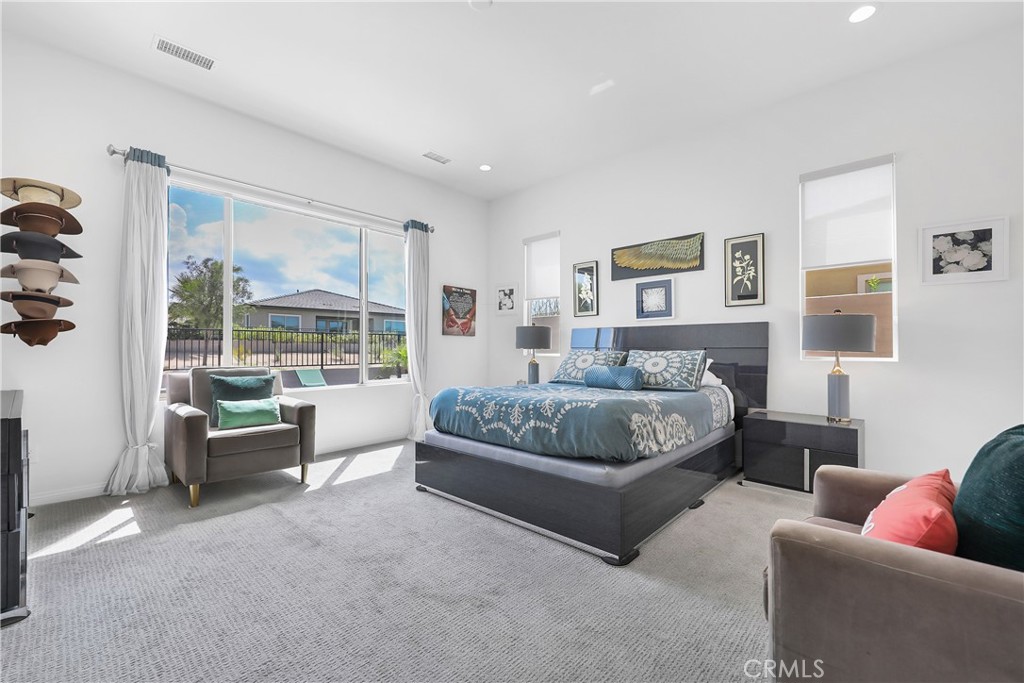 MLS #OC25201228 image #16