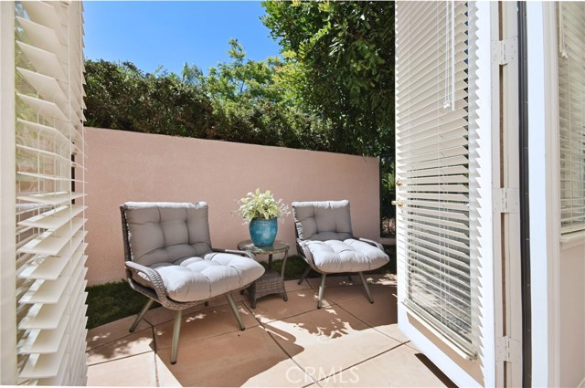 Detail Gallery Image 10 of 42 For 3619 Calle Joaquin, Calabasas,  CA 91302 - 3 Beds | 2/1 Baths