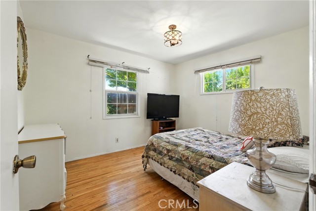 804 Naples Street, Monrovia CA: https://media.crmls.org/medias/79dc9ce6-243d-43c9-bcd0-c927dd2fa657.jpg