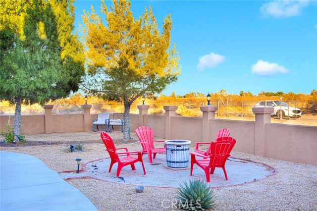 4575 Kreuer Road, Phelan CA: https://media.crmls.org/medias/79dcac3f-4d3d-474d-a928-8f80c9126aca.jpg