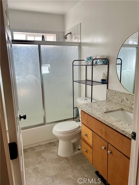 Detail Gallery Image 7 of 9 For 6558 S Van Ness, Los Angeles,  CA 90047 - 3 Beds | 2 Baths