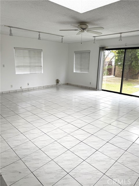 11903 Groveside Avenue, Whittier CA: https://media.crmls.org/medias/79dd8ebb-d31a-4407-8f98-aa0d083207b3.jpg