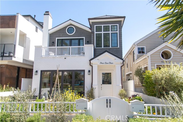 Detail Gallery Image 1 of 20 For 424 1/2 Marguerite Ave, Corona Del Mar,  CA 92625 - 2 Beds | 2/1 Baths