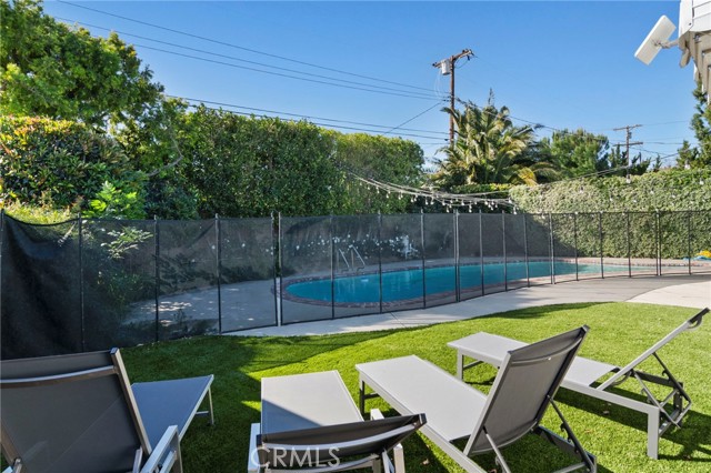 Detail Gallery Image 2 of 43 For 24136 Kittridge, West Hills,  CA 91307 - 5 Beds | 4/1 Baths