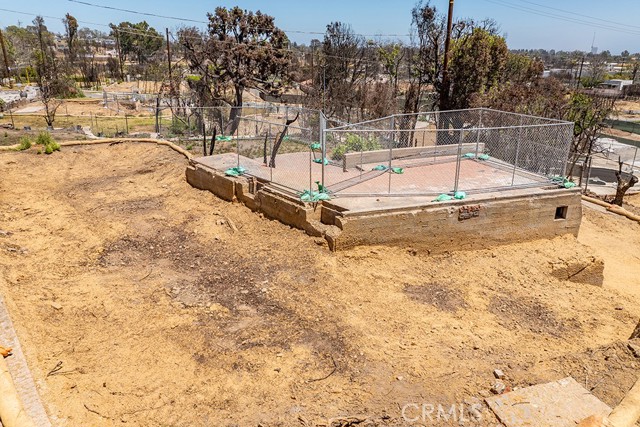15475 Albright Street, Pacific Palisades CA: https://media.crmls.org/medias/79df45e6-58f6-45d9-9bcf-87cb2650a7b8.jpg