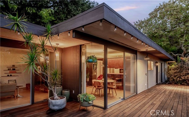 4380 Canyon Crest Road, Altadena CA: https://media.crmls.org/medias/79df9ae3-97a5-4a32-8c14-637307fe63a7.jpg
