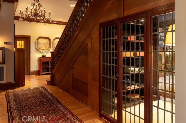 Detail Gallery Image 17 of 62 For 11 La Linda Dr, Long Beach,  CA 90807 - 8 Beds | 4/3 Baths