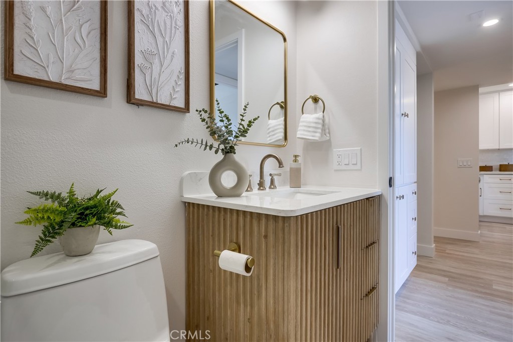 https://media.crmls.org/medias/79e0310d-8fd0-4a8d-8993-f59f936b61f4.jpg?preset=X-Large