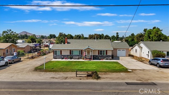 Detail Gallery Image 4 of 68 For 4234 Center Ave, Norco,  CA 92860 - 4 Beds | 2 Baths