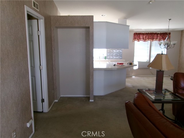 Detail Gallery Image 32 of 61 For 13983 Silver Lake Pl, Victorville,  CA 92395 - 3 Beds | 2 Baths