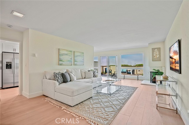 54 Cresta Verde Drive, Rolling Hills Estates CA: https://media.crmls.org/medias/79e3e302-b4e0-4cf1-99c0-7839e749b375.jpg