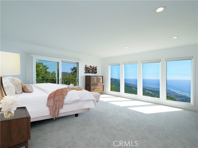 43 Oceanaire Drive, Rancho Palos Verdes CA: https://media.crmls.org/medias/79e408e9-d98a-4f66-9a33-2e2aa3dd9bff.jpg