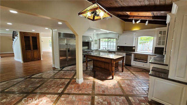 Detail Gallery Image 4 of 53 For 30014 via Victoria, Rancho Palos Verdes,  CA 90275 - 5 Beds | 4/1 Baths