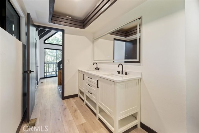 Detail Gallery Image 20 of 50 For 695 Grass Valley Rd, Lake Arrowhead,  CA 92352 - 3 Beds | 2 Baths