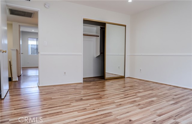 Detail Gallery Image 9 of 12 For 13112 Moorpark #2,  Sherman Oaks,  CA 91423 - 2 Beds | 2/1 Baths