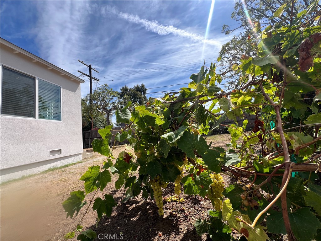 https://media.crmls.org/medias/79e80d6e-cd0c-49e5-8859-9146e097a38a.jpg?preset=X-Large