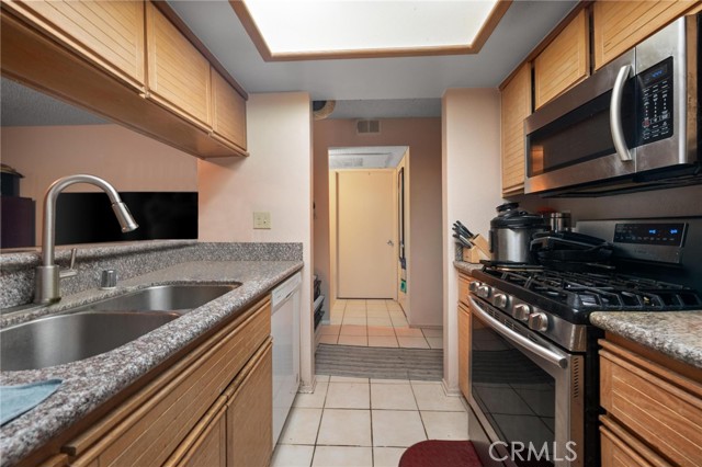 Detail Gallery Image 9 of 18 For 12601 Van Nuys Bld #119,  Pacoima,  CA 91331 - 1 Beds | 1 Baths