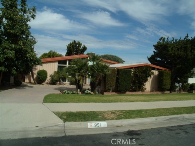 Image 2 for 951 W Olive St, Corona, CA 92882