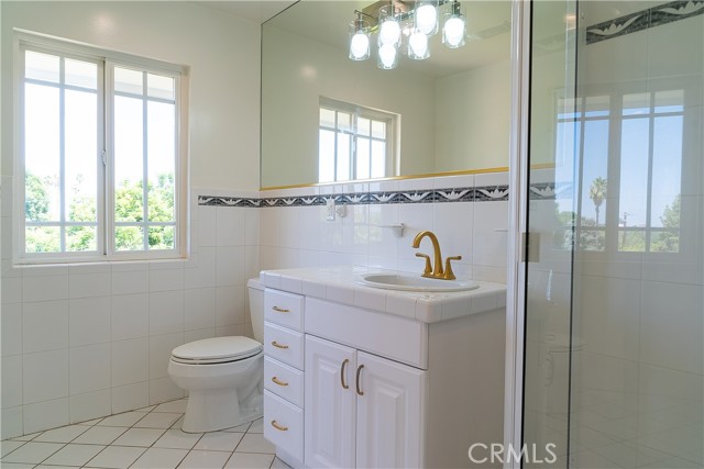 Detail Gallery Image 29 of 39 For 24060 Hatteras St, Woodland Hills,  CA 91367 - 5 Beds | 5 Baths