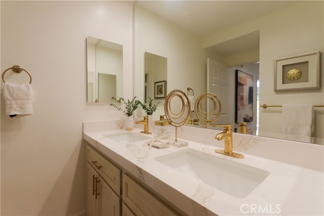 45 Corsica Drive, Newport Beach CA: https://media.crmls.org/medias/79e90504-d458-483d-968e-dc3452cc553c.jpg