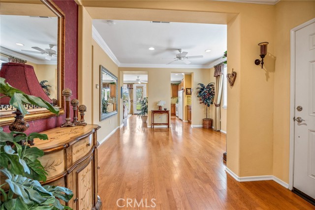 Detail Gallery Image 4 of 40 For 8061 Mickelson Way, Hemet,  CA 92545 - 2 Beds | 2 Baths