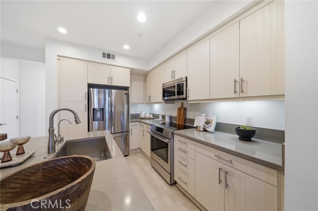 Detail Gallery Image 7 of 53 For 2718 Santa Anita Ave, El Monte,  CA 91733 - 3 Beds | 3 Baths