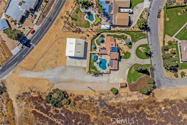 35225 Crystal Street, Yucaipa CA: https://media.crmls.org/medias/79ea60c8-427f-4cc6-99bc-ec77432547dd.jpg