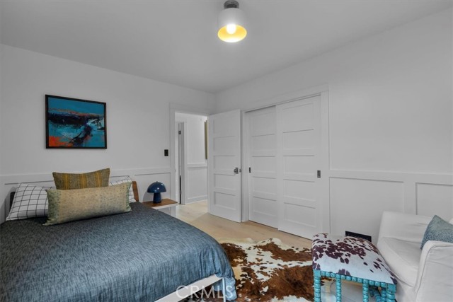 1012 10th Street, Manhattan Beach CA: https://media.crmls.org/medias/79eb2ee5-4f4e-4ed7-983c-b338a9b90825.jpg