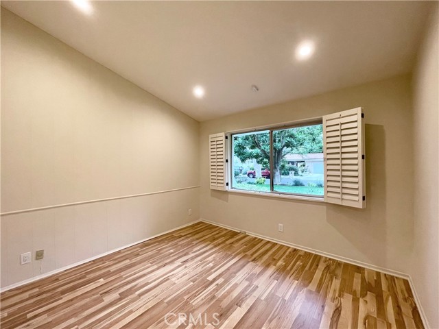 24041 Mariano Street, Woodland Hills CA: https://media.crmls.org/medias/79ec05b5-1013-4948-8216-c1cda3020a3d.jpg