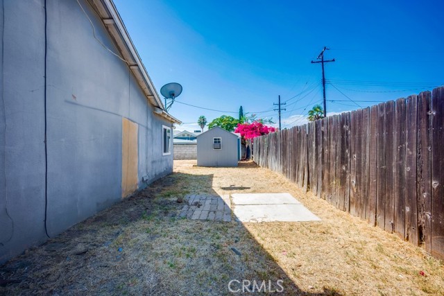 Detail Gallery Image 27 of 29 For 301 W Easton St, Rialto,  CA 92376 - 3 Beds | 2 Baths