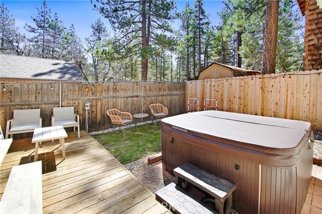 Detail Gallery Image 13 of 21 For 263 Victoria Ln, Sugarloaf,  CA 92386 - 3 Beds | 2 Baths