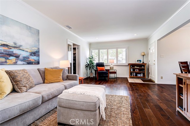 2906 Perkins Lane, Redondo Beach, California 90278, 4 Bedrooms Bedrooms, ,2 BathroomsBathrooms,Residential,Sold,Perkins,SB23084856