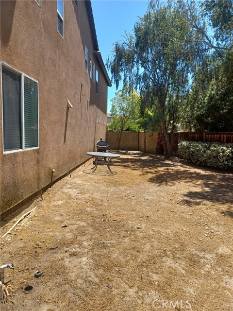 Detail Gallery Image 15 of 16 For 1410 Butterfly Ct, Hemet,  CA 92545 - 4 Beds | 3/1 Baths