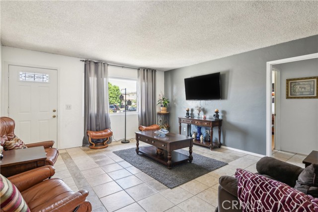 Detail Gallery Image 10 of 60 For 415 7th St, Imperial Beach,  CA 91932 - 5 Beds | 2 Baths