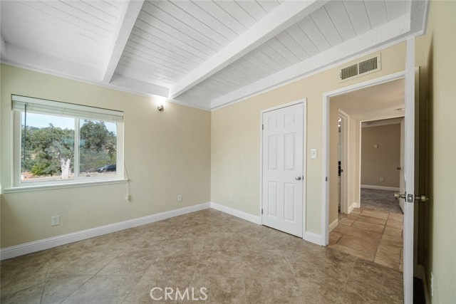 Detail Gallery Image 11 of 37 For 29997 Corral Dr, Coarsegold,  CA 93614 - 5 Beds | 3 Baths