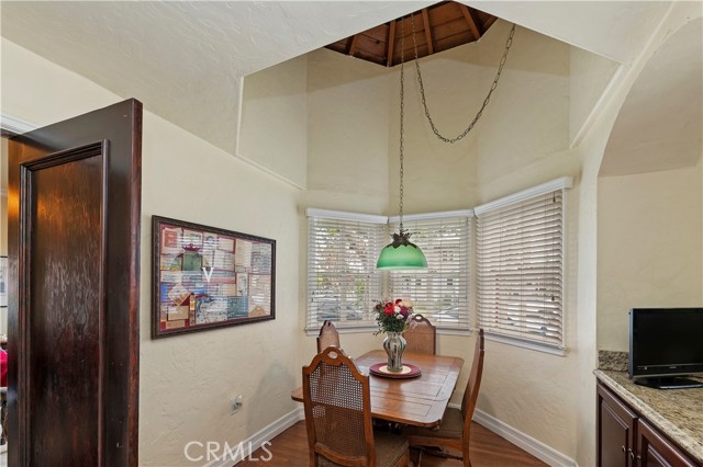 Image 47 of 73 For 4202 University