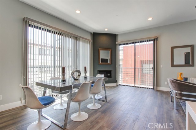 Detail Gallery Image 7 of 27 For 330 Salem #201,  Glendale,  CA 91203 - 3 Beds | 2/1 Baths