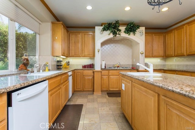 19709 Winged Foot Way, Porter Ranch CA: https://media.crmls.org/medias/79f083a3-22c5-4c15-a47c-4b256577a522.jpg