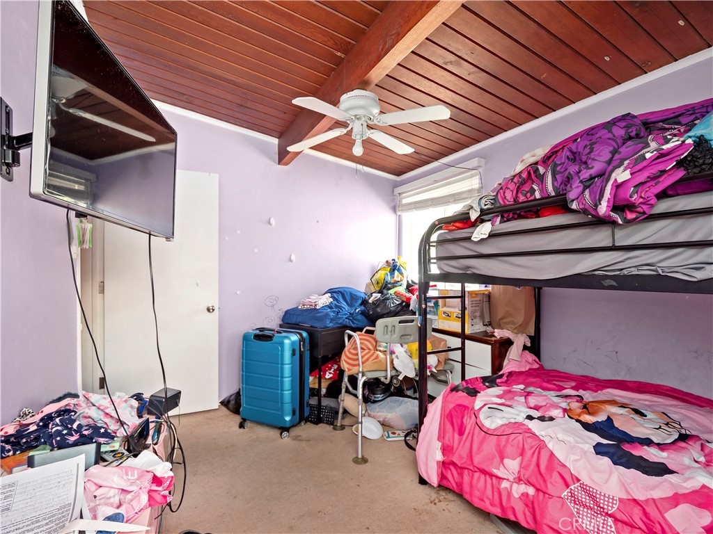 https://media.crmls.org/medias/79f0eace-5455-4ae2-b0e6-247801689ed4.jpg?preset=X-Large