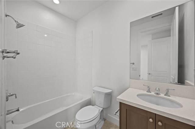 Detail Gallery Image 41 of 60 For 20638 W Deer Grass Ct Ct, Porter Ranch,  CA 91326 - 5 Beds | 5/1 Baths