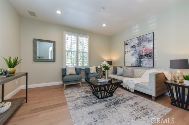 41 Gardenpath, Irvine, CA 92603