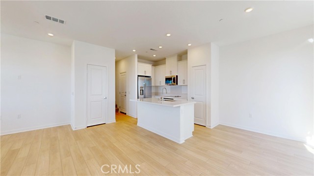 Detail Gallery Image 4 of 33 For 8421 Gabrielino Ct, Rancho Cucamonga,  CA 91730 - 3 Beds | 2/1 Baths