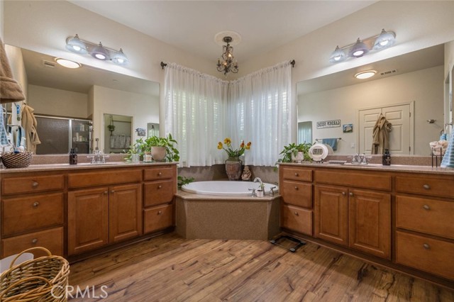 1708 Bandon Court, Oakdale CA: https://media.crmls.org/medias/79f16b44-37b9-4fea-8cfa-073eab4db50f.jpg