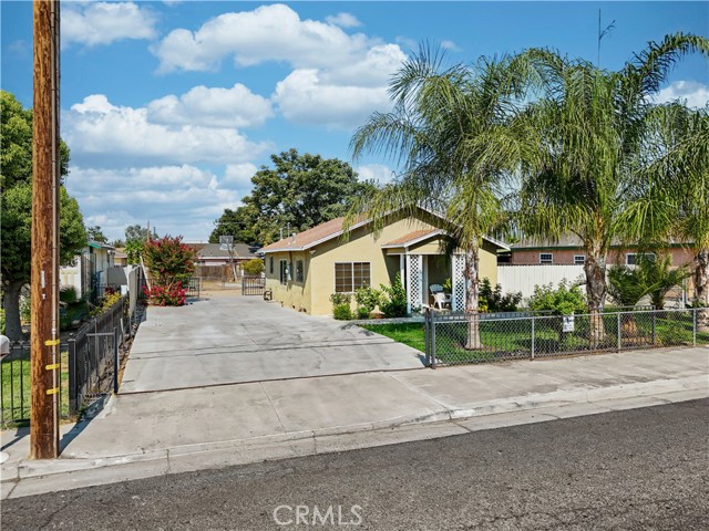 Detail Gallery Image 2 of 32 For 2113 Princeton St, Delano,  CA 93215 - 2 Beds | 1 Baths