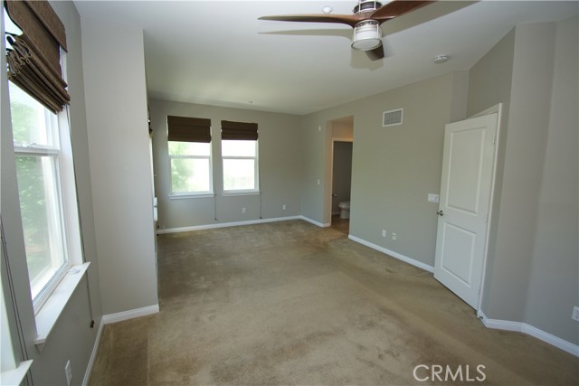77 Brownstone Way, Aliso Viejo CA: https://media.crmls.org/medias/79f2e57b-4e56-49e2-8fbf-44372b5b4ef0.jpg