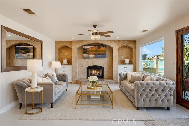 18160 Harbor Drive, Victorville CA: https://media.crmls.org/medias/79f31c43-7e1a-47e2-9d20-c5bc8f6002c8.jpg