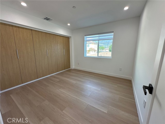 Detail Gallery Image 5 of 13 For 1952 N Parish #202,  Burbank,  CA 91504 - 2 Beds | 2 Baths