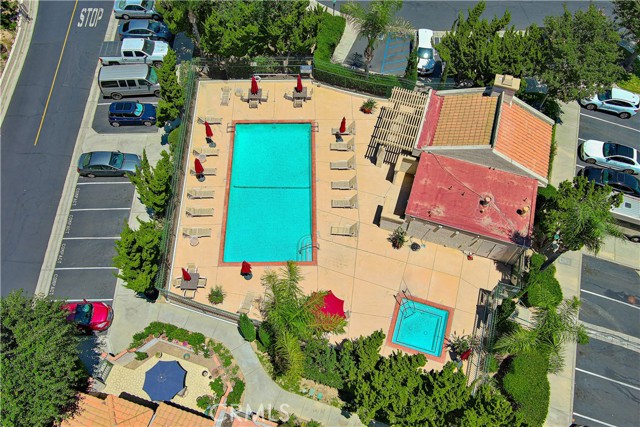 450 Country Club Drive, Simi Valley CA: https://media.crmls.org/medias/79f3c222-54f0-409f-9a42-65f7d47d060f.jpg