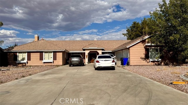 Detail Gallery Image 1 of 10 For 13173 Paraiso Rd, Apple Valley,  CA 92308 - 5 Beds | 2/1 Baths