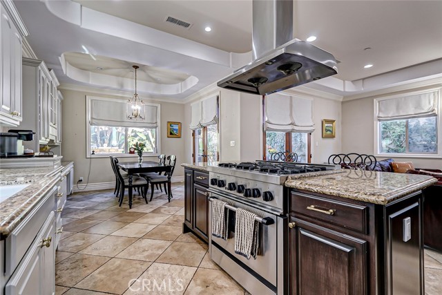 Detail Gallery Image 9 of 28 For 1907 Voorhees Ave, Redondo Beach,  CA 90278 - 5 Beds | 4 Baths